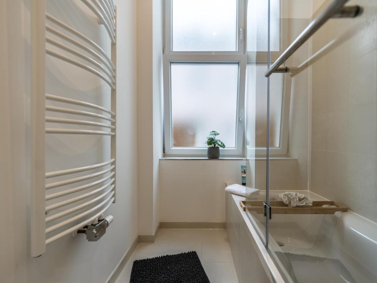 Hochwertige Altbauwohnung Im Modernen Stil In Wiesbaden - Kueche - Terrasse - Wlan - Zentral Esterno foto