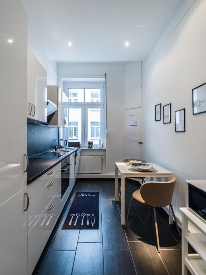 Hochwertige Altbauwohnung Im Modernen Stil In Wiesbaden - Kueche - Terrasse - Wlan - Zentral Esterno foto
